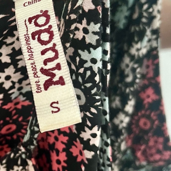 Maxi Dress With Adjustable Back & Straps - Picture 5 of 5